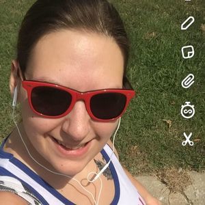 Meet your Posher, Lacey